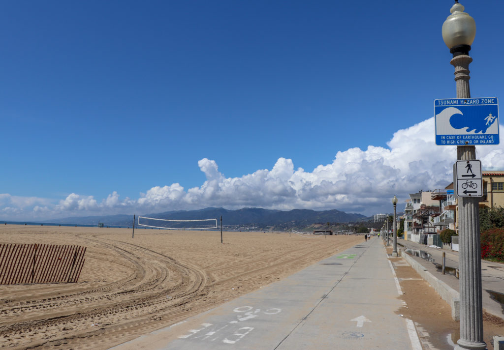 picture of santa monica state beach 