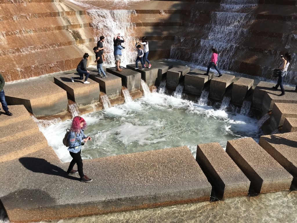 fort worth water gardens