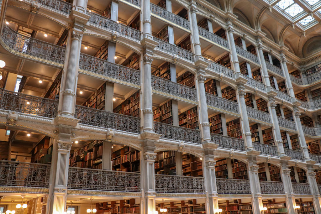 picture of peabody library interior 